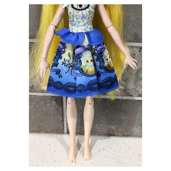 Ever After High Doll Blondie Lockes - Signature Royals - 2013 - Picture 3 of 5